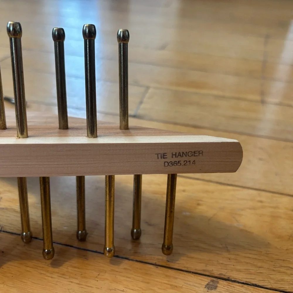 Jos A Bank Cedar Wood Tie Rack Hanger Closet Organizer Brass Pegs Closet Men